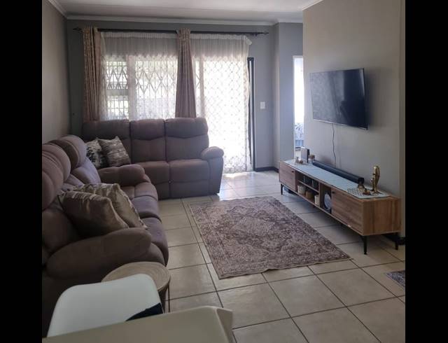 3 BEDROOM TOWNHOUSE FOR SALE IN GREENSTONE HILL